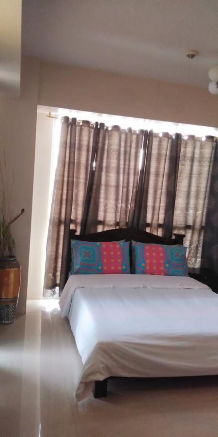 Palm Tree Genlex Condo Manila Luaran gambar